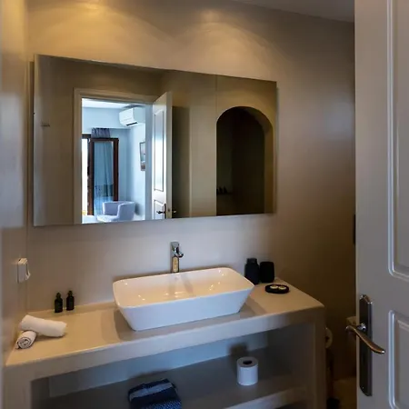 Anamnesis Apartmanhotel 4*