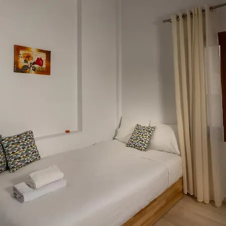 Anamnesis Fira (Santorini)