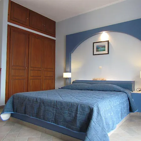 Anamnesis Fira (Santorini)