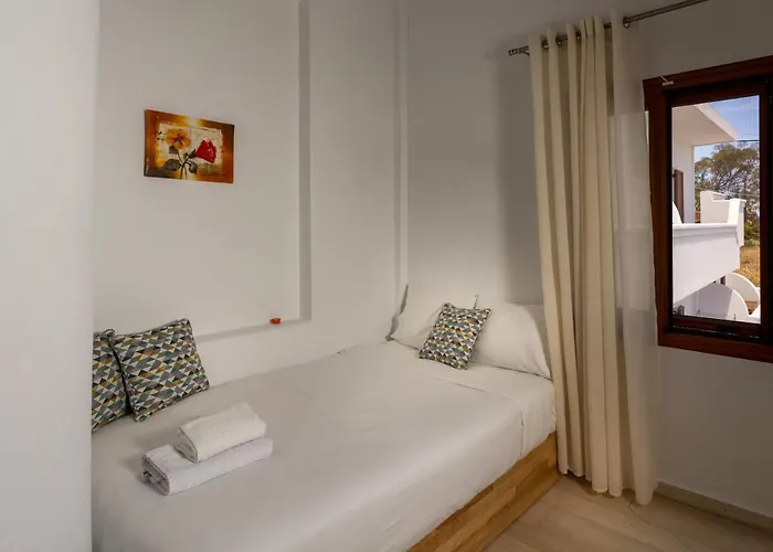 Anamnesis Fira (Santorini)