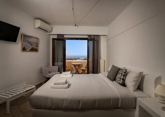 Anamnesis Fira (Santorini)