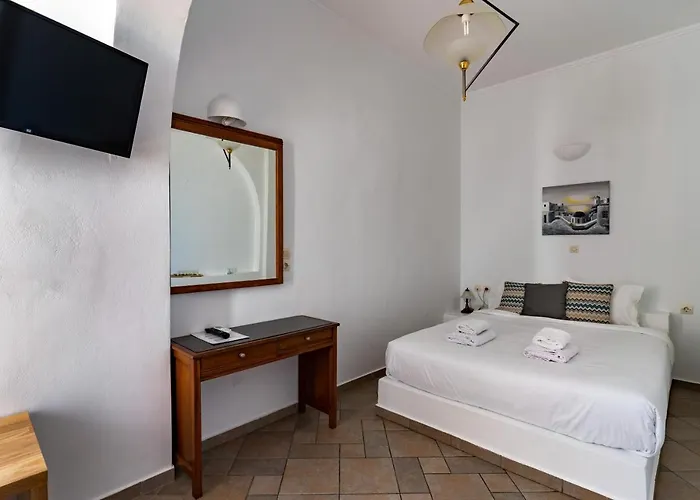 Anamnesis Fira (Santorini)