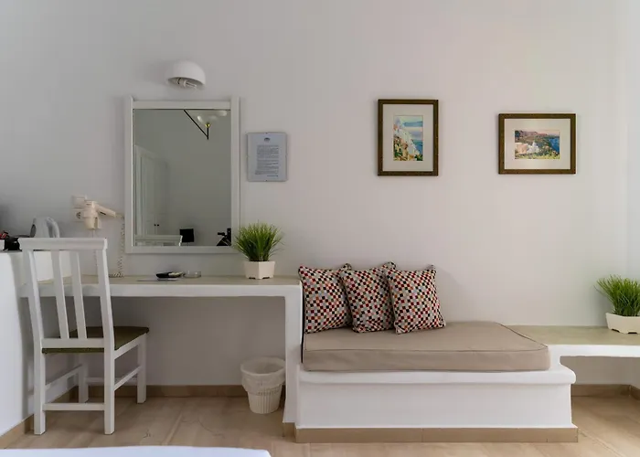 Anamnesis Fira (Santorini)