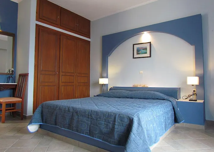 Anamnesis Fira (Santorini)