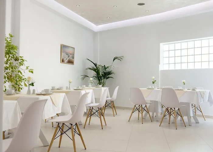 Anamnesis Aparthotel Fira (Santorini)